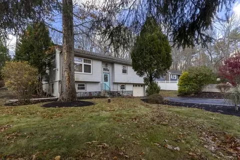 30 Valley, Thompson, CT 06255