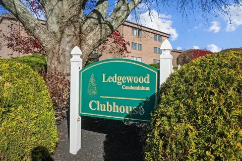 9 Ledgewood Way #6, Peabody, MA 01960