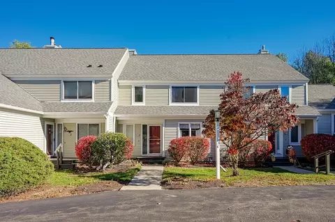60 Stone Ridge Rd #60, Franklin, MA 02038