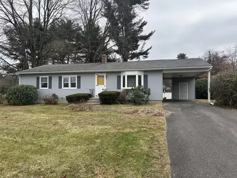 19 Westminster St, East Longmeadow, MA 01028