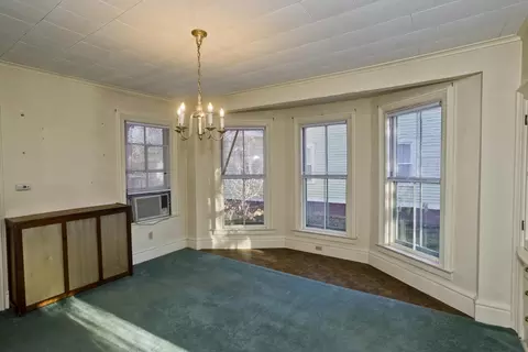 115 Thompson St, Springfield, MA 01109 photo 9