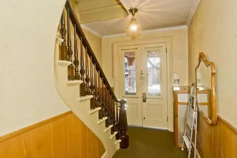 115 Thompson St, Springfield, MA 01109 photo 8