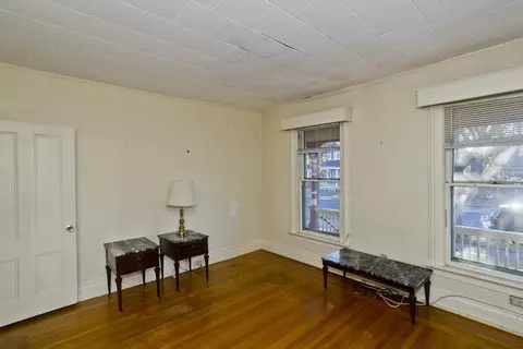 115 Thompson St, Springfield, MA 01109 photo 12