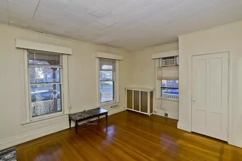 115 Thompson St, Springfield, MA 01109 photo 14