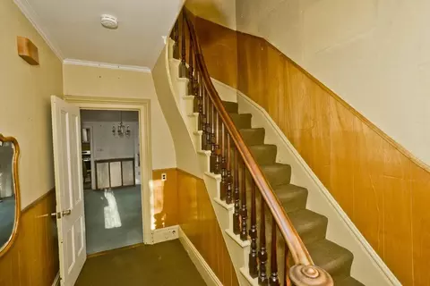 115 Thompson St, Springfield, MA 01109 photo 7