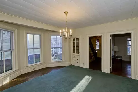 115 Thompson St, Springfield, MA 01109 photo 11