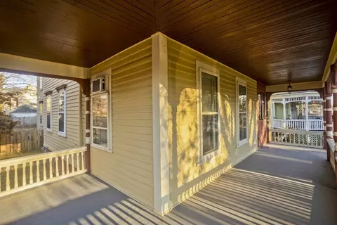 115 Thompson St, Springfield, MA 01109 photo 5