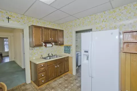 115 Thompson St, Springfield, MA 01109 photo 20
