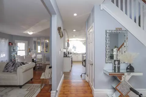 58 Willard Ave, Springfield, MA 01109 photo 16