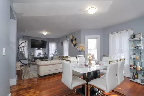 58 Willard Ave, Springfield, MA 01109 photo 3
