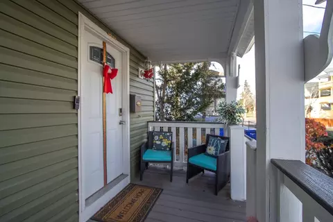 58 Willard Ave, Springfield, MA 01109 photo 2