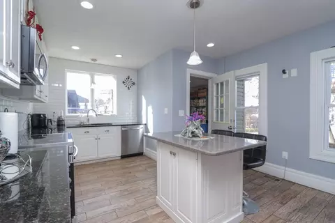 58 Willard Ave, Springfield, MA 01109 photo 10
