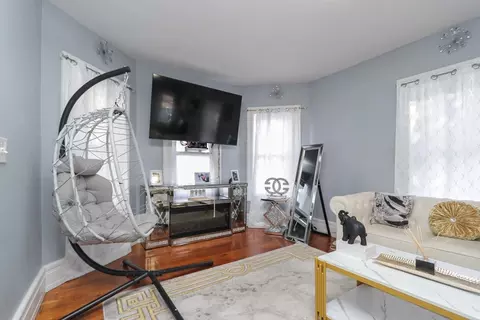 58 Willard Ave, Springfield, MA 01109 photo 6
