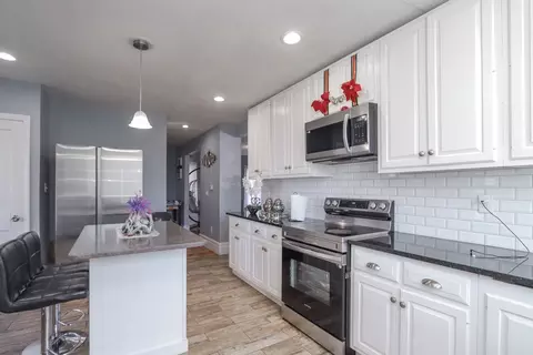 58 Willard Ave, Springfield, MA 01109 photo 12