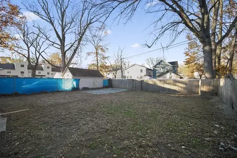 78 Lowell St, Springfield, MA 01107 photo 25