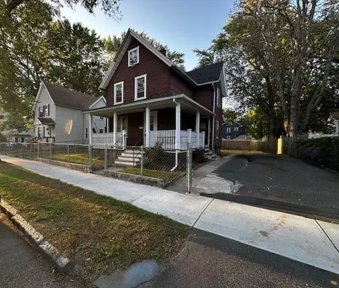 78 Lowell St, Springfield, MA 01107 photo 16