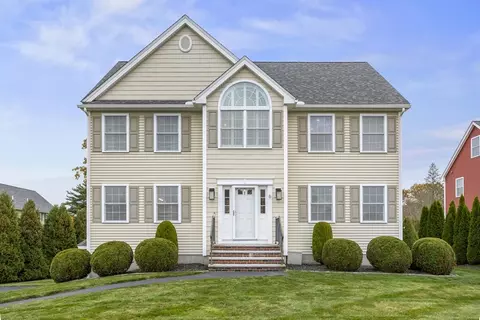 6 Dadak Dr, Dracut, MA 01826