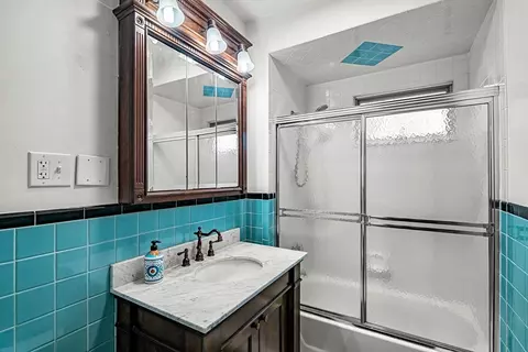Bath - 11 Devonshire St, Lawrence, MA 01843 photo 2 of 2