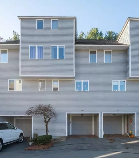 905 Sherwood Forest Ln #905, Saugus, MA 01906
