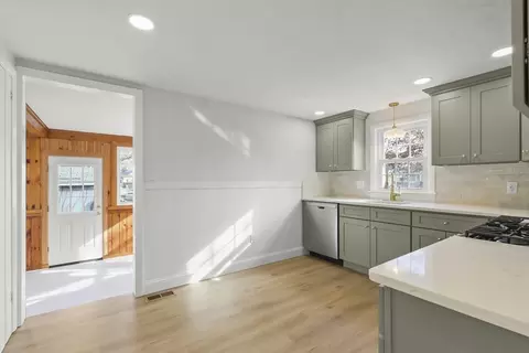 21 Weston Ave, Wareham, MA 02571 photo 5