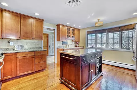 11 Granite St, Dedham, MA 02026 photo 5