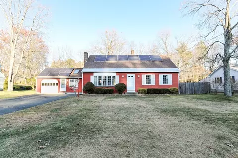 89 Montague St, Montague, MA 01376