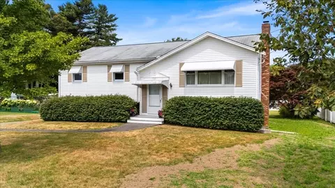 55 Donna Ter, Taunton, MA 02780