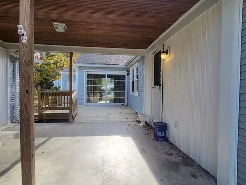665 Parker St, Springfield, MA 01129 photo 3