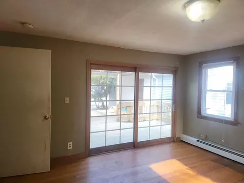 665 Parker St, Springfield, MA 01129 photo 9