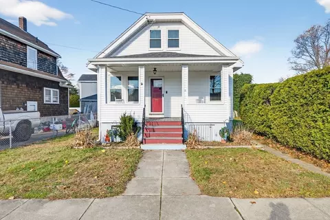 18 Maple Ave, Fairhaven, MA 02719 photo 8