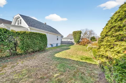 18 Maple Ave, Fairhaven, MA 02719 photo 33
