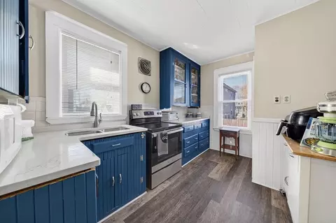 18 Maple Ave, Fairhaven, MA 02719 photo 13