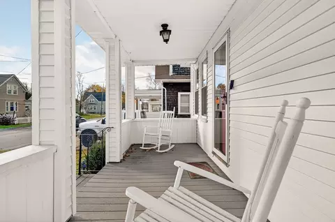 18 Maple Ave, Fairhaven, MA 02719 photo 9
