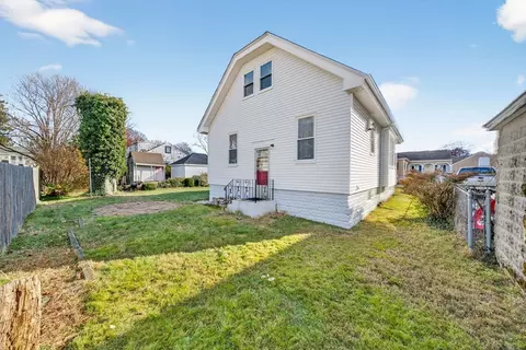18 Maple Ave, Fairhaven, MA 02719 photo 31