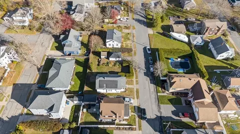 18 Maple Ave, Fairhaven, MA 02719 photo 5