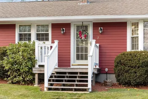 7 Prescott St, Rutland, MA 01543