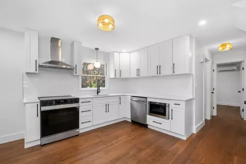 714 Plymouth St, Middleboro, MA 02346