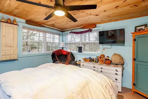 Bedroom - 13 Washburn Ter, Spencer, MA 01562 photo 5 of 5