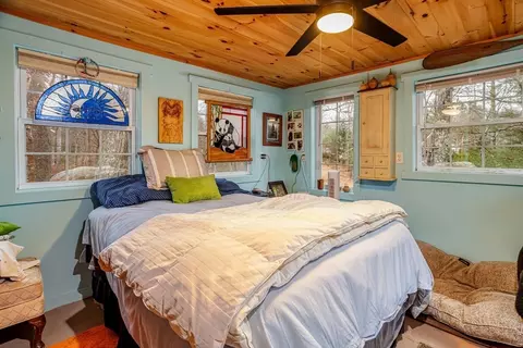Bedroom - 13 Washburn Ter, Spencer, MA 01562 photo 4 of 5