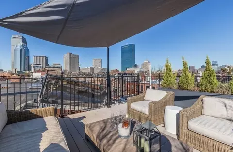 85 Pembroke St #2, Boston, MA 02118