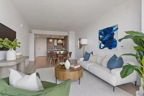 100 Lovejoy Wharf #10H, Boston, MA 02114