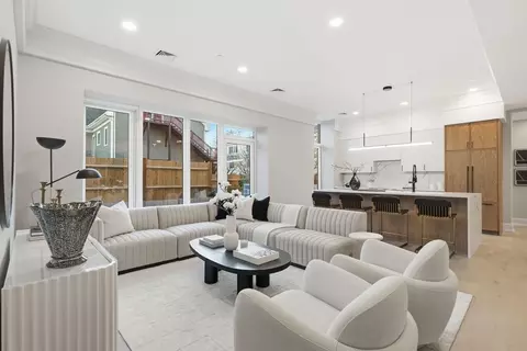 61 Hall St #2, Waltham, MA 02453