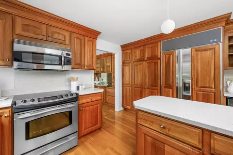 239 Clamshell Cove Rd, Cotuit, MA 02635 photo 8