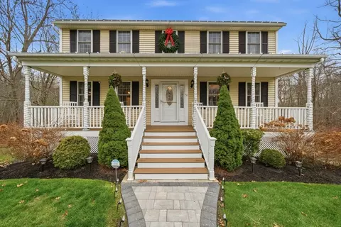 51 Melim Dr, Tewksbury, MA 01876
