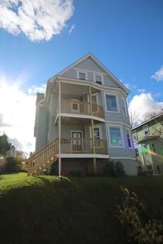 74 Green Hill Pkwy, Worcester, MA 01605