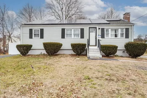 7 Scannell Rd, Randolph, MA 02368
