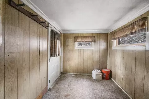 Entry Way - 120 Horton Rd, Orange, MA 01364 photo 5 of 6