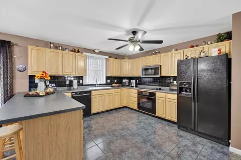 36 Fordney St, Fall River, MA 02720 photo 24