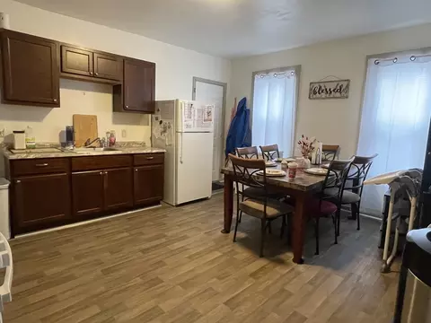 Kitchen - 183 Everett St, Southbridge, MA 01550 photo 4 of 8