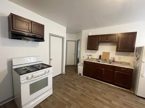 Kitchen - 183 Everett St, Southbridge, MA 01550 photo 7 of 8